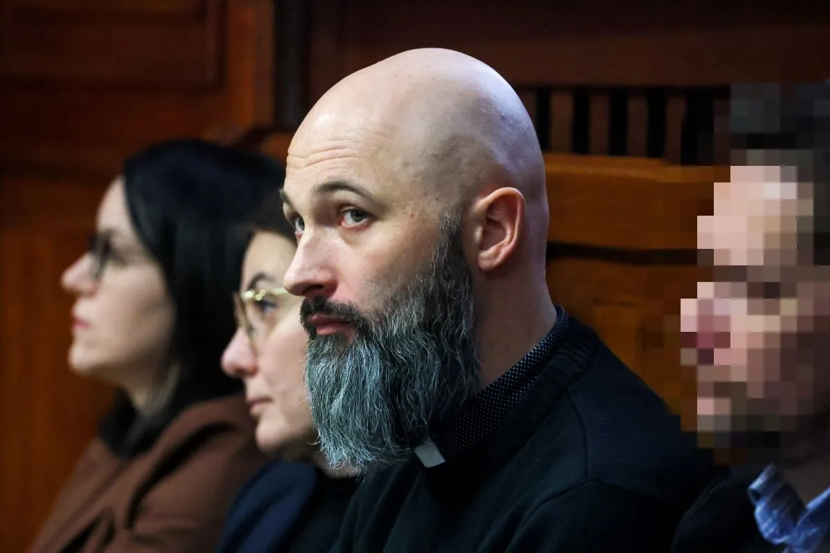 Ks. Olszewski chce pozwać premiera Tuska. Prawnicy zażądają nawet 450 tys. zł