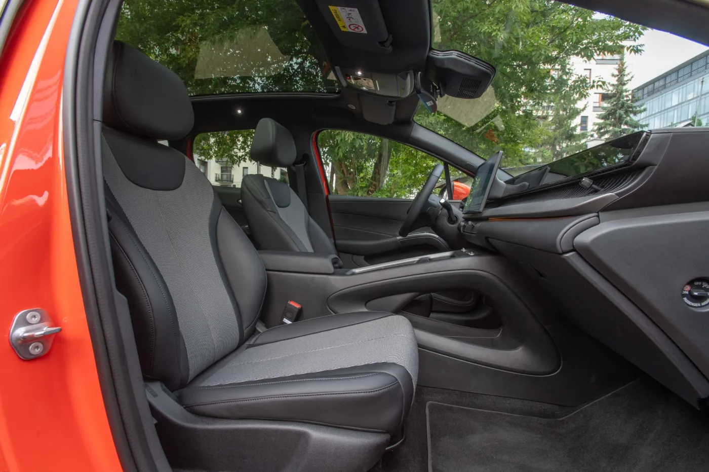 BYD Dolphin G DM-i