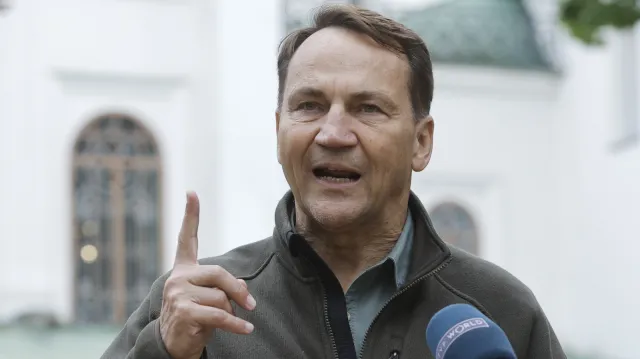 Sikorski poparł postulat ISW. Chodzi o zestrzeliwanie dronów Rosji przez NATO w Ukrainie