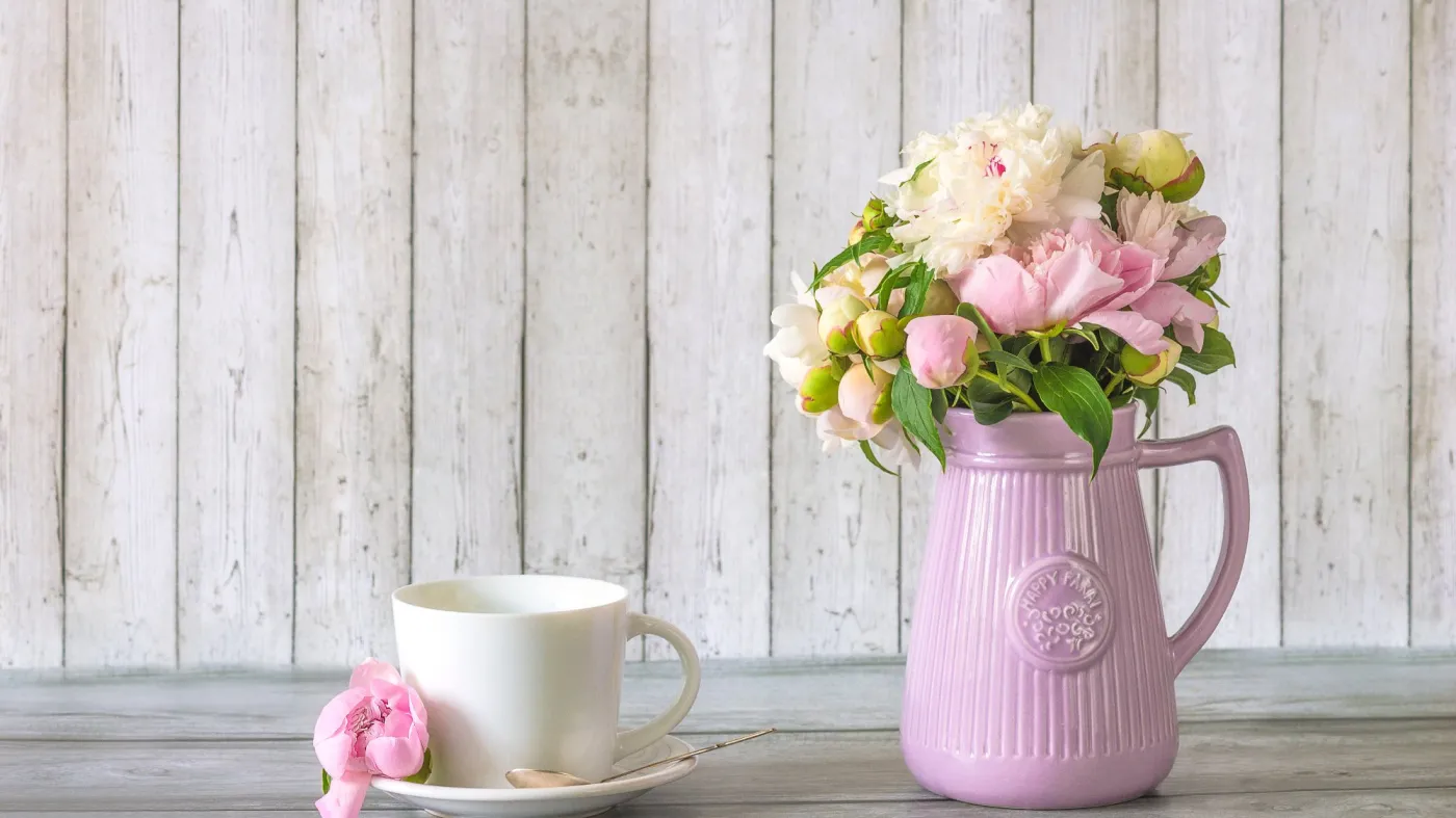 Bouquet,Of,Pink,And,White,Peony,Flowers,,White,Cup,Of