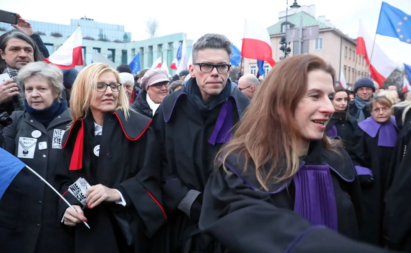 Postępowanie dyscyplinarne za togę? Prokurator dostała wezwanie po "Marszu Tysiąca Tóg"