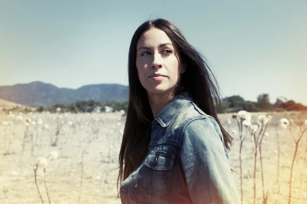 3782115-alanis-morissette.jpg