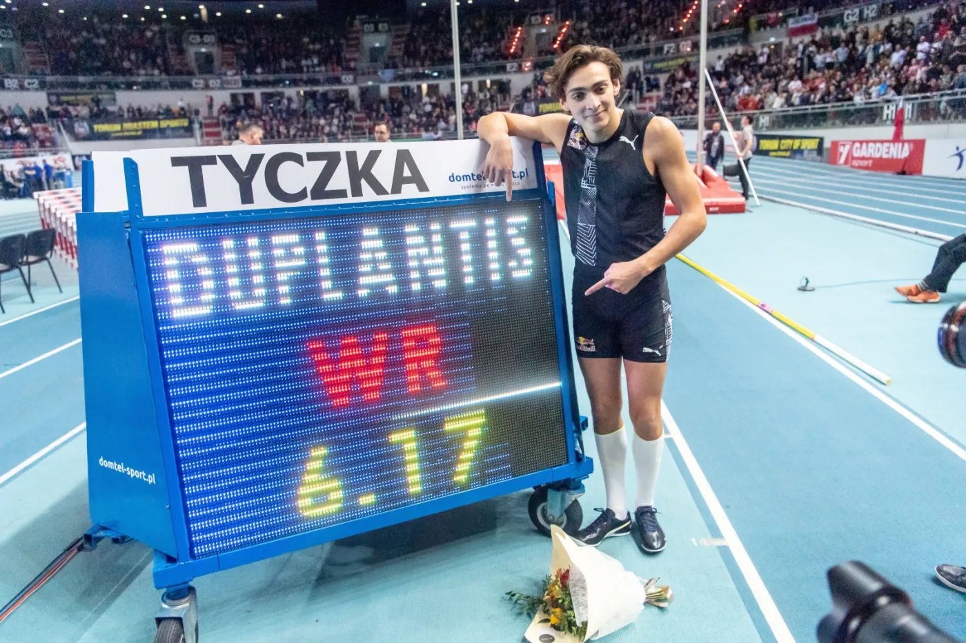Rekordzista świata wrócił do Szwecji tanią linią lotniczą