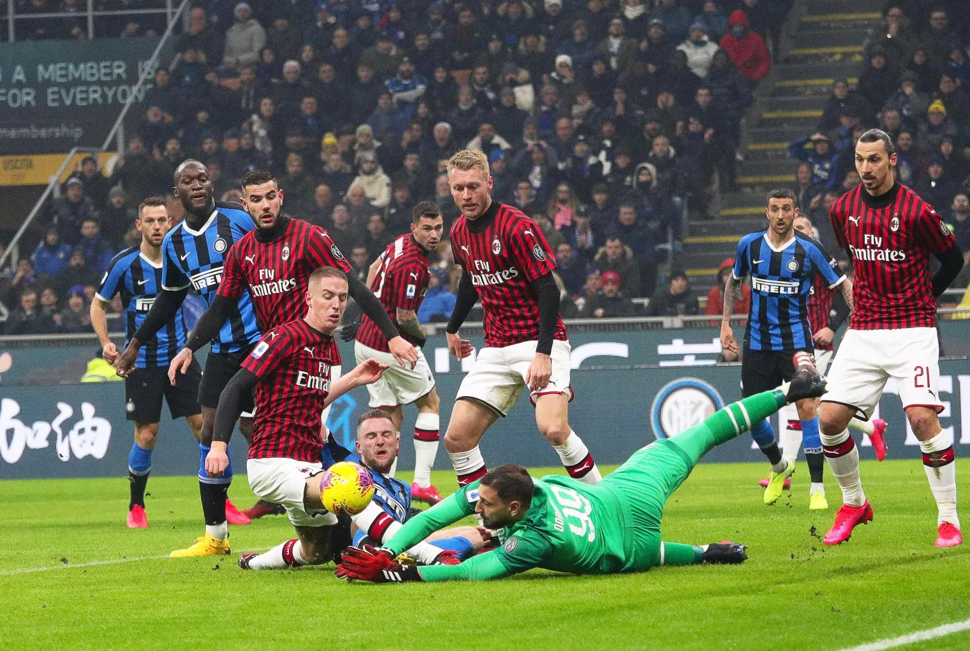 Liga włoska: Co za mecz! Inter - AC Milan od 0:2, do 4:2 [WIDEO]