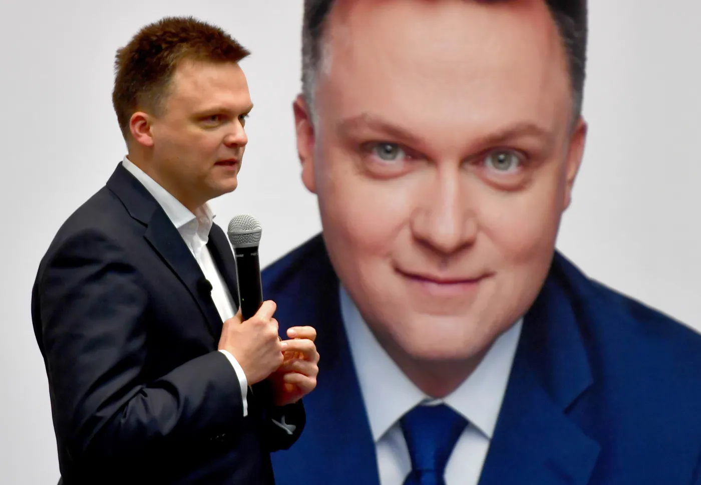 Hołownia zebrał prawie milion złotych na kampanię