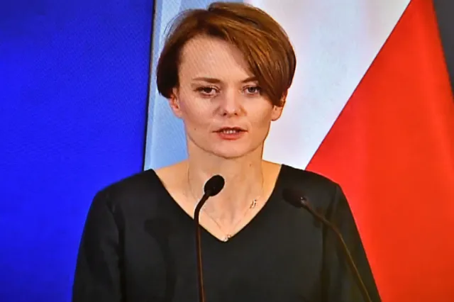 Emilewicz: Rozliczenie PIT dla osób fizycznych przesunięte do końca maja