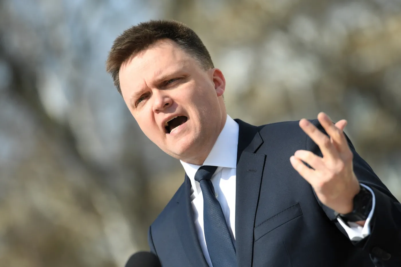 Hołownia: Epidemia koronawirusa podważyła mit państwa, które uczy inne narody jeść widelcem