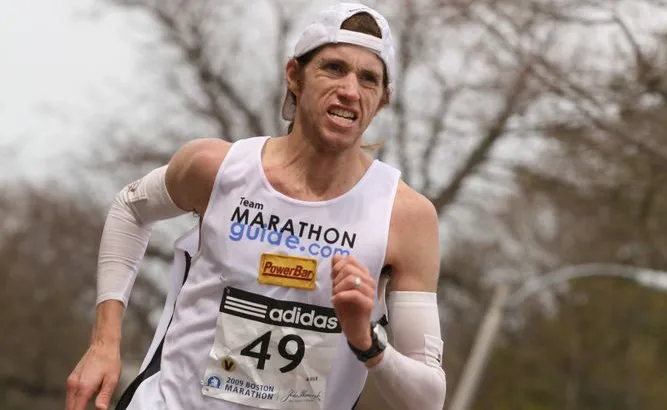 Michael Wardian za wygranie wirtualnego ultramaratonu dostał złoty... papier toaletowy
