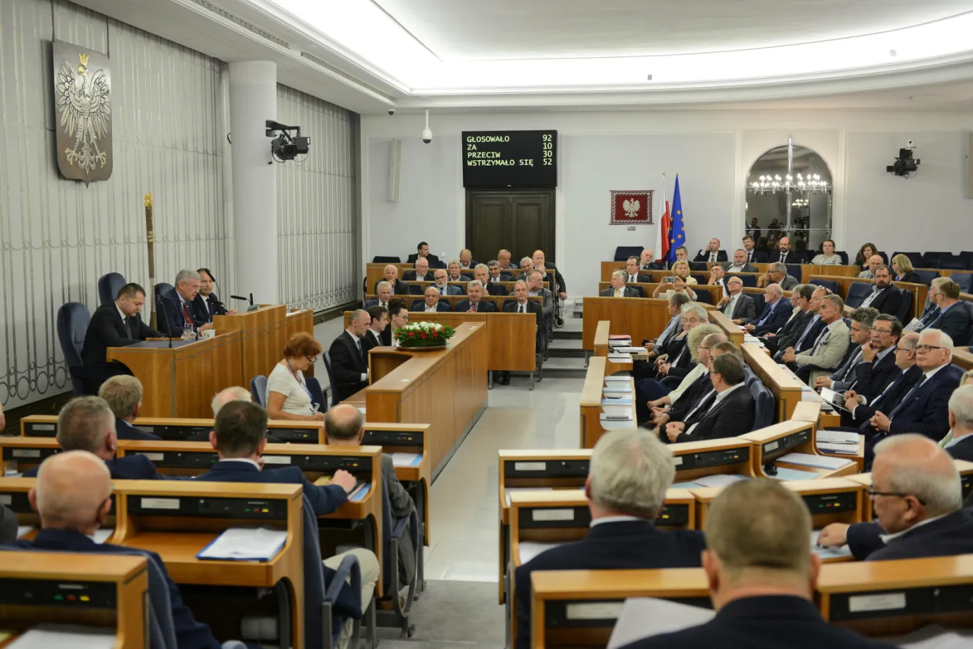 Wynik głosowania. Senat nie wyraził zgody na zarządzenie przez prezydenta referendum ws. konstytucji.