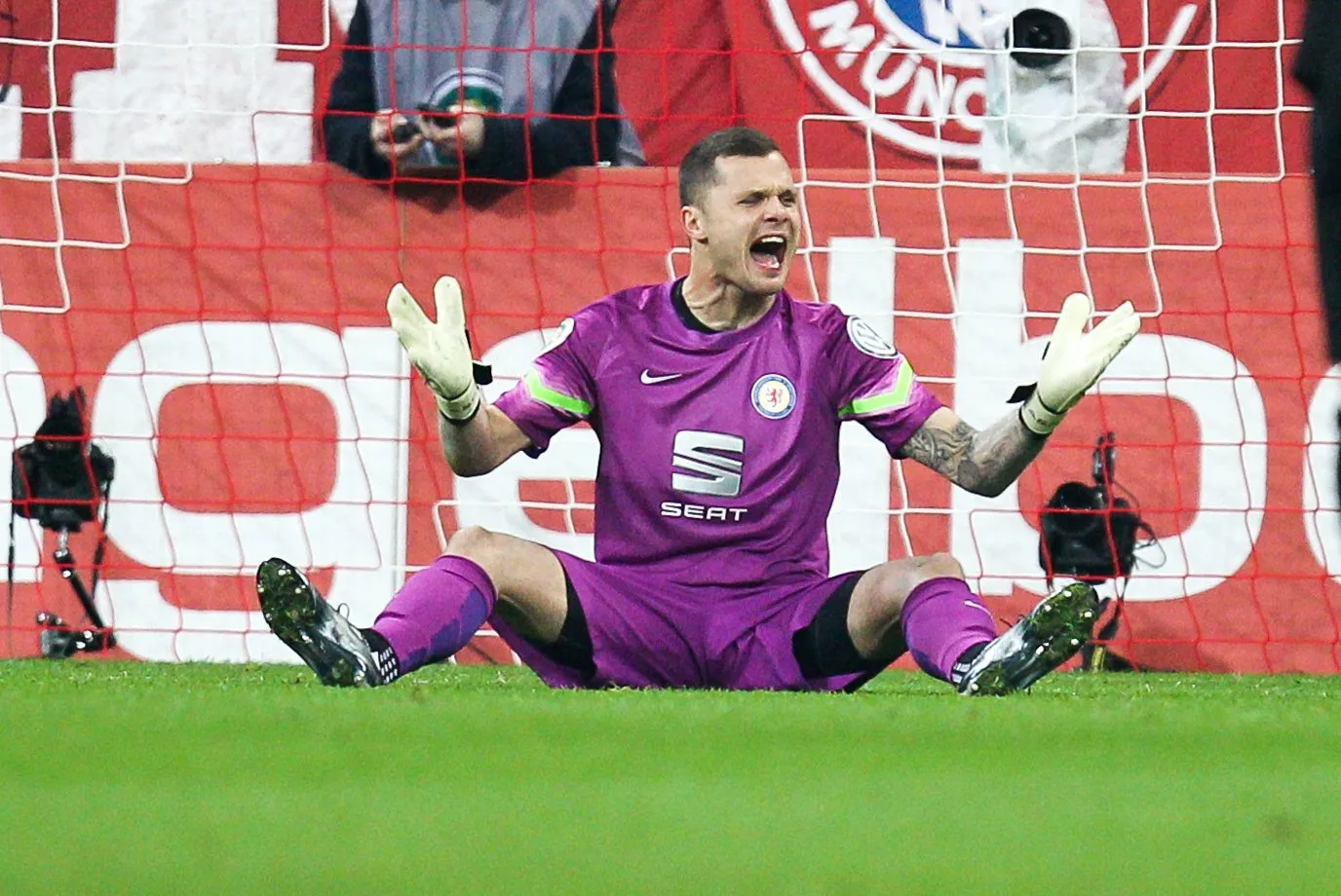 Liga niemiecka: Rafał Gikiewicz obronił najwięcej strzałów w Bundeslidze