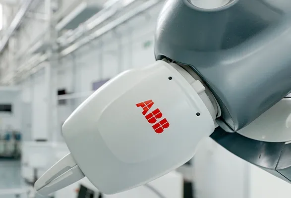 Szwajcarskie roboty na zdjęciu z Kim Dzong Unem. Firma ABB: Przestrzegamy sankcji
