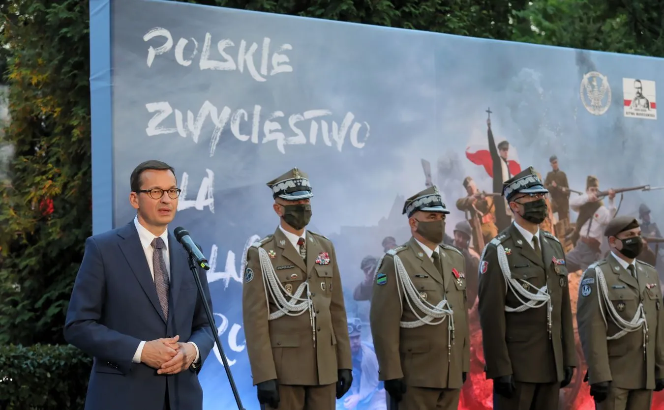 Premier Morawiecki skrytykował publikacje "Onetu" i "Newsweeka" dotyczące wojny polsko-bolszewickiej 1920