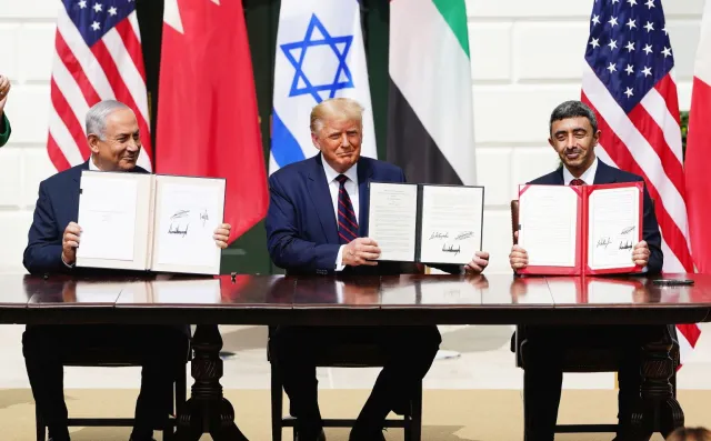Pierwsze dwa państwa z Zatoki Perskiej i Izrael podpisały w Białym Domu porozumienie pokojowe