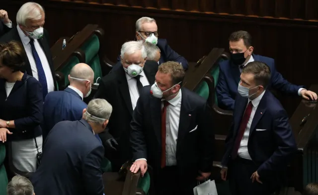109,3 mld zł deficytu. Sejm znowelizował tegoroczną ustawę budżetową
