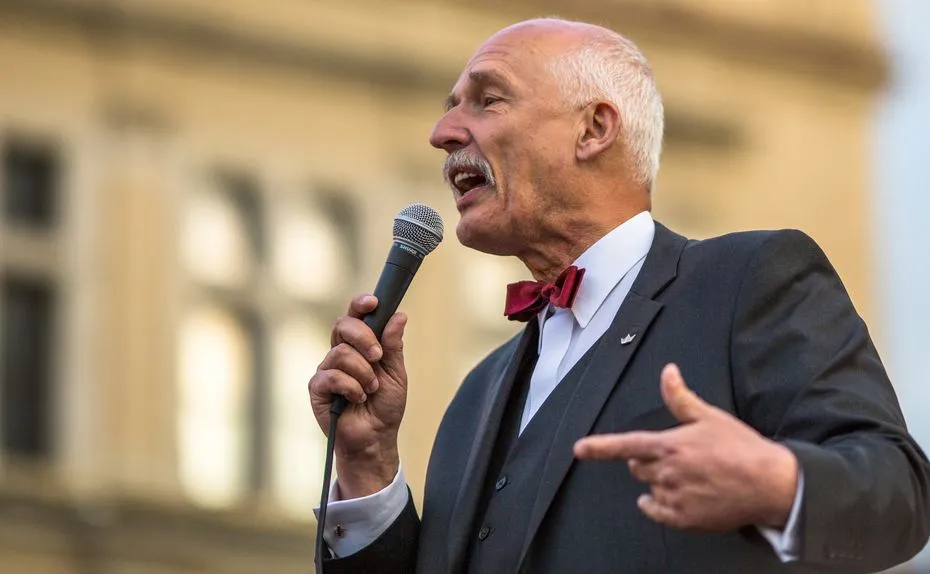 Korwin-Mikke ukarany naganą za podważanie rosyjskiej masakry w Buczy
