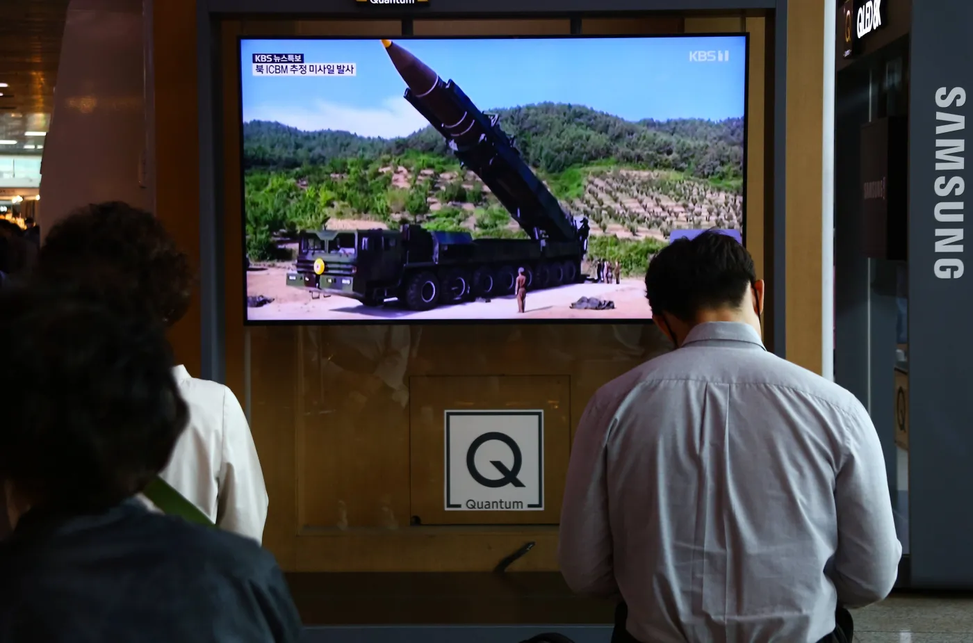 Korea Północna wystrzeliła trzy rakiety balistyczne