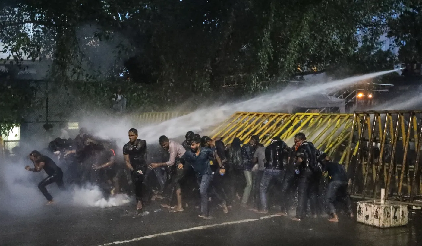 Ogromne protesty w Kolombo. Prezydent Sri Lanki uciekł ze swojej rezydencji