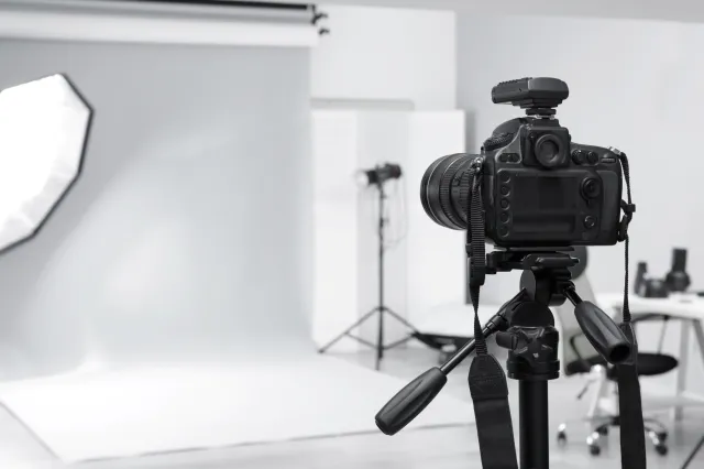 Ponad 80 proc. polskich fotografów podniosło ceny swoich usług [BADANIE]