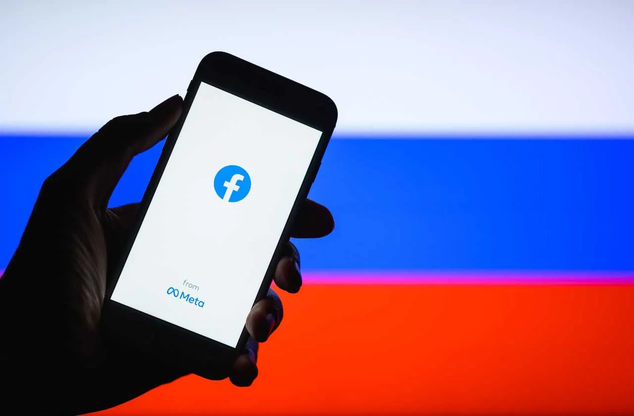 Niemieckie media: Facebook blokuje informacje z Ukrainy i toleruje rosyjskie trolle
