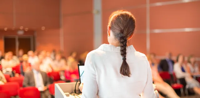 Profesorka czy pani profesor? Językoznawczyni: Kobieta ma prawo wybrać