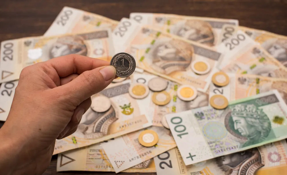 PLN pozostaje stabilny, ale awersja do ryzyka może popchnąć go powyżej 4,57/EUR