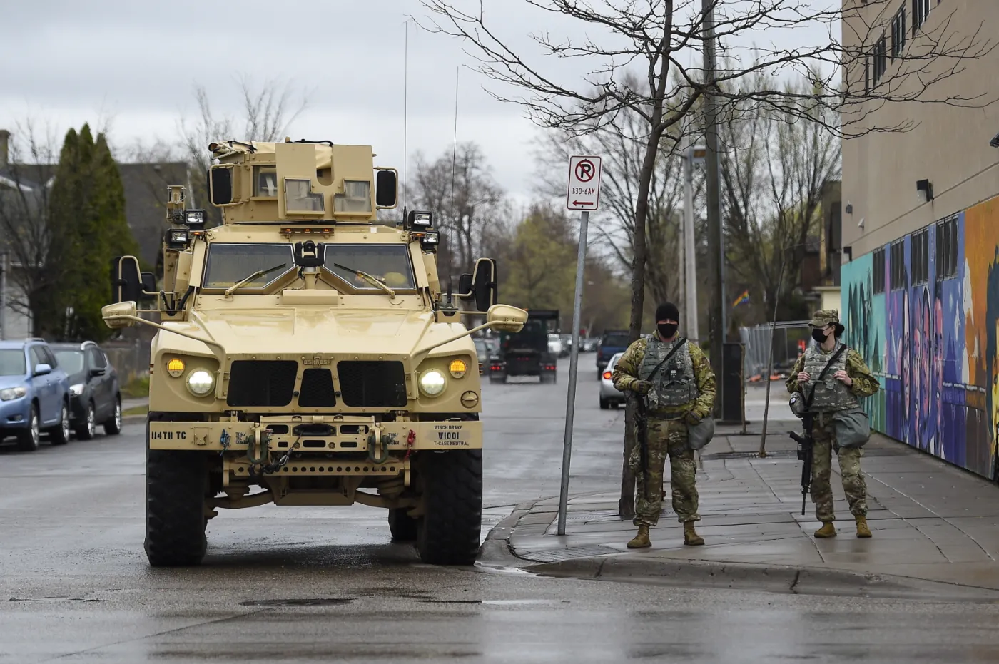 Kolejna noc starć demonstrantów z policją w Minnesocie. Powodem zastrzelenie czarnoskórego mężczyzny