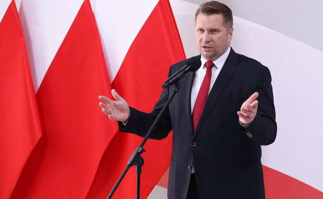 MEiN przyznał stypendia dla najlepszych młodych naukowców. 217 osób trzyma w sumie 42 ml zł