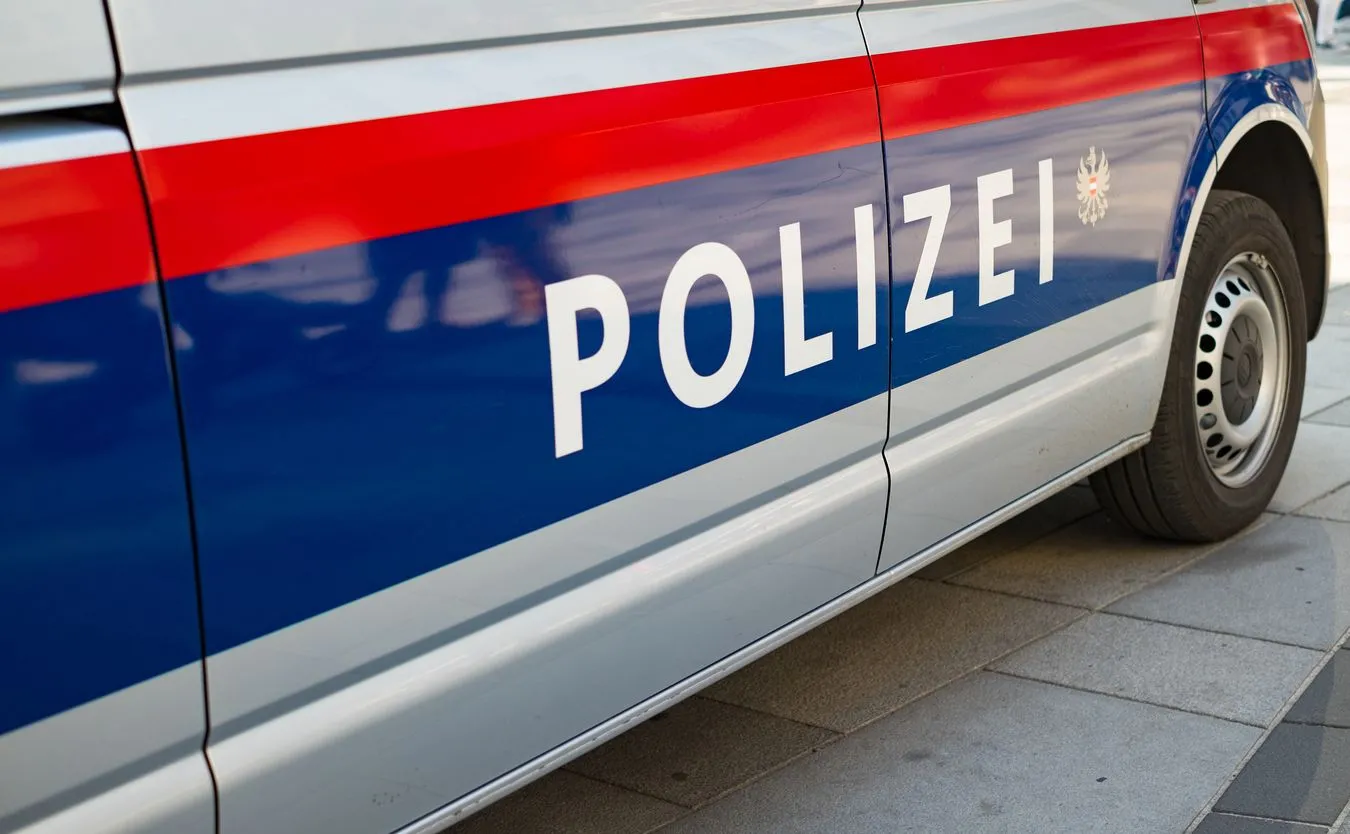 Czterech przypadkowych przechodniów rannych po ataku nożownika w Wiedniu