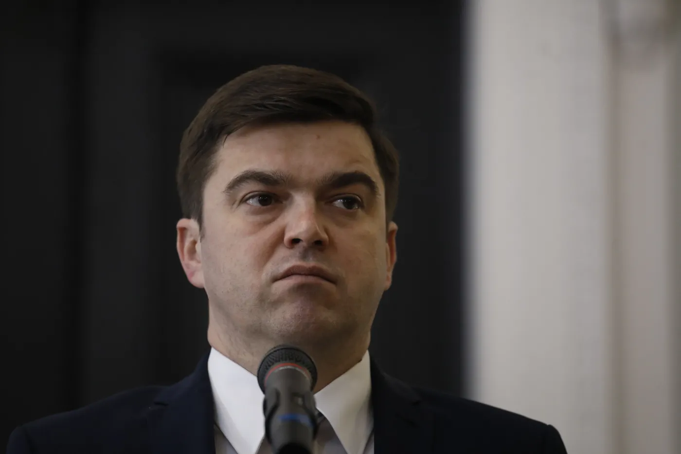 Andrusiewicz: Załogi obsługujące samoloty i pociągi spoza strefy Schengen będą zwolnieni z testowania