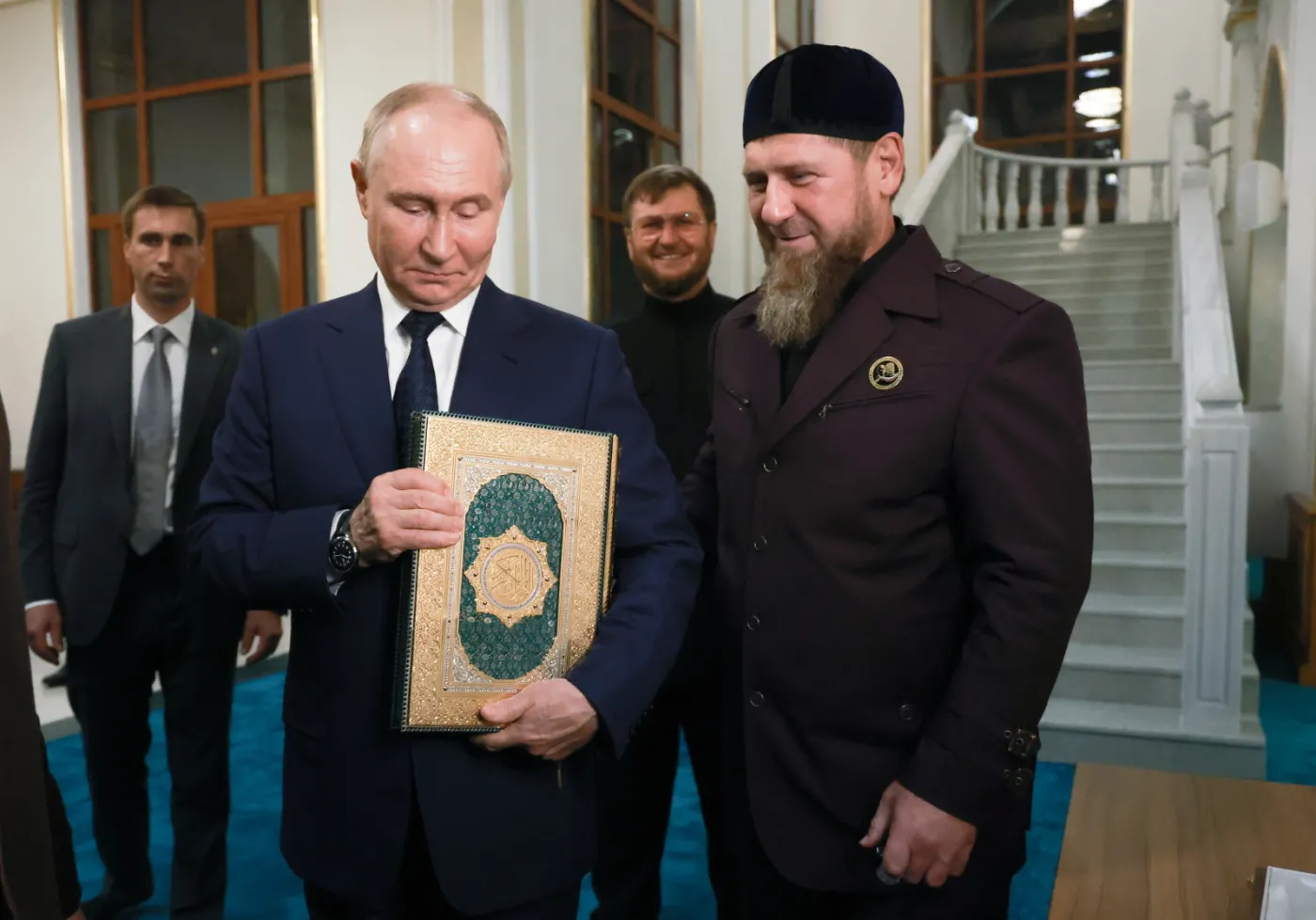Nowy wróg Rosji w natarciu. Putin ulega i robi znaczące gesty