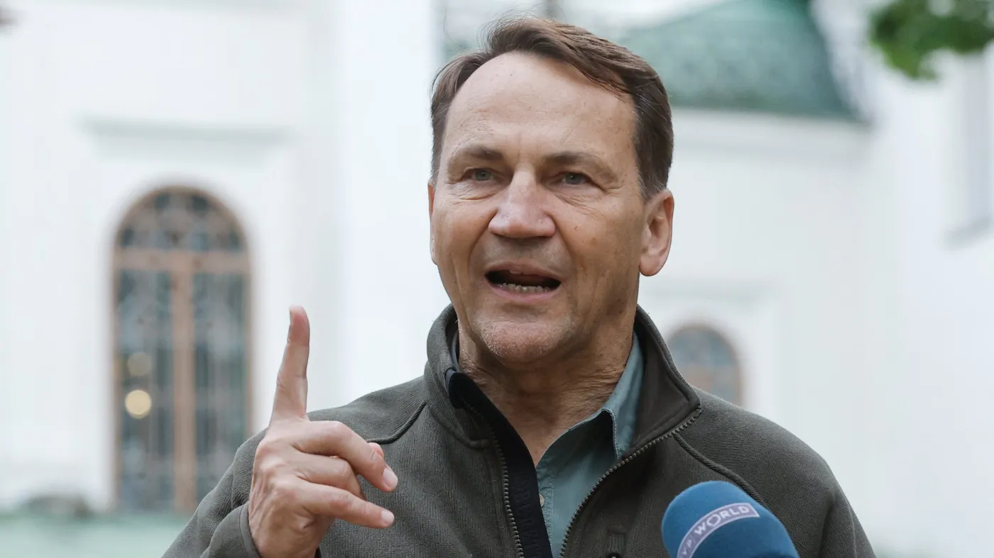Polish Foreign Minister Radoslaw Sikorski visits Kyiv