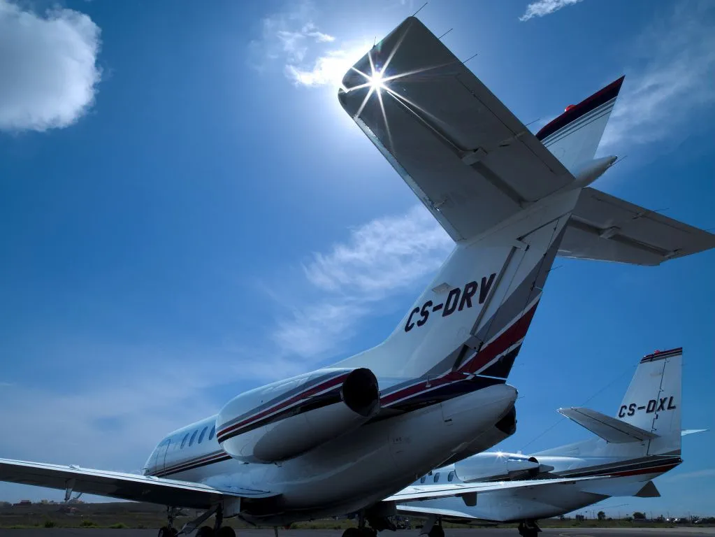 netjets_hawker750_jpg_220628.jpg