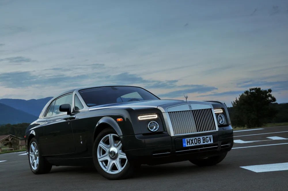449011-phantom-coupeimage15.jpg
