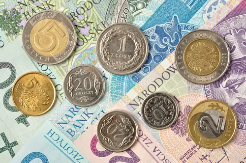 Złoty osłabił się wobec głównych walut we wtorek