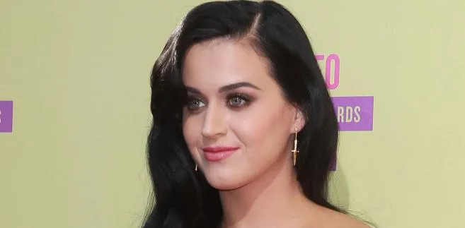 1029900-adm-mtvvma2012-kb-220.jpg