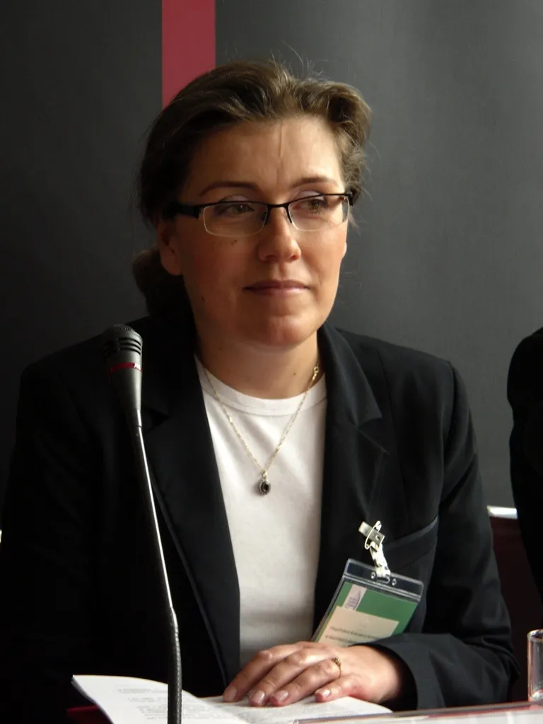 Pół miliona euro kary za udział w kartelach? Krasnodębska-Tomkiel pod ostrzałem