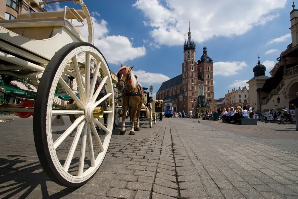 Kraków: cztery firmy chcą budować szybki tramwaj do Nowej Huty