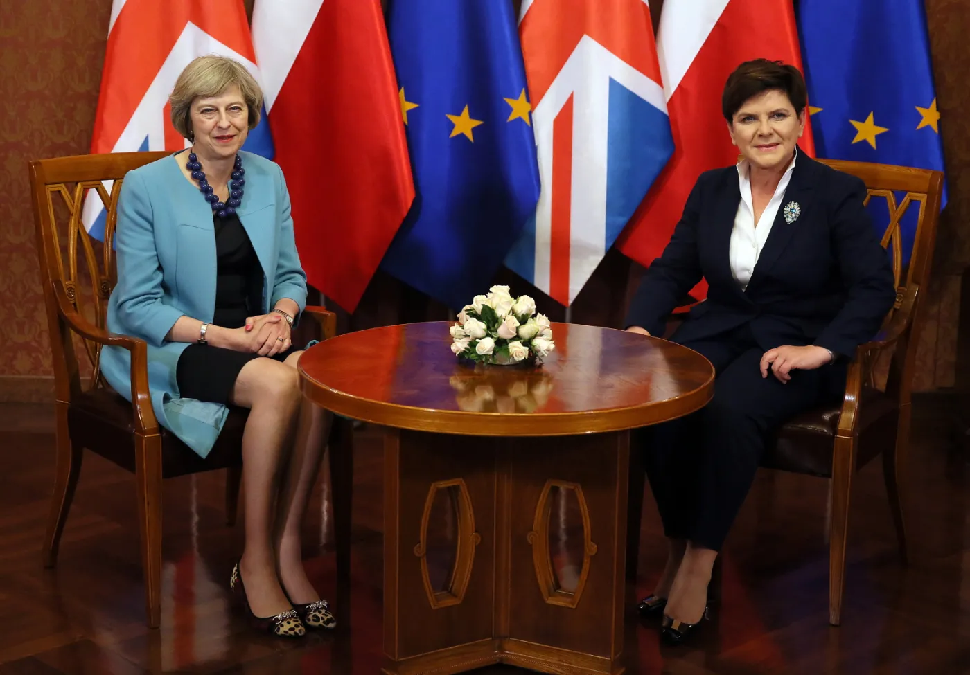 Co czeka Polaków na Wyspach? Trwają rozmowy Theresy May z Beatą Szydło