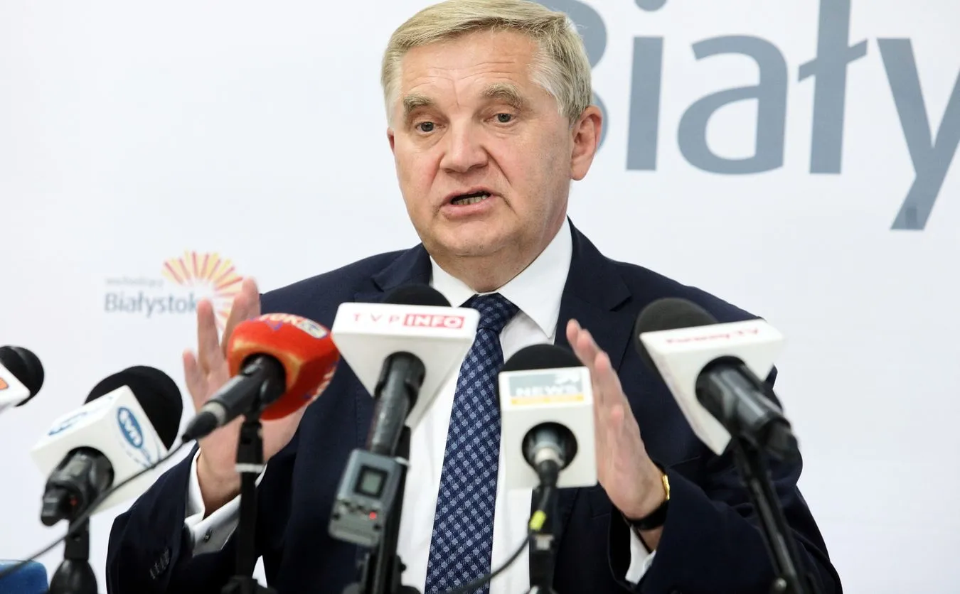 Prezydent Białegostoku: PiS próbuje dziś przybrać łagodną maskę, a wcześniej sam podsycał wrogie nastroje wobec LGBT [WYWIAD]