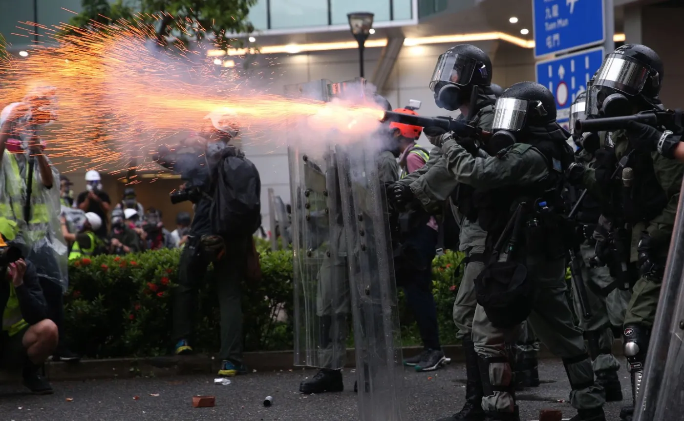 Ostre starcie protestujących z policją. Sytuacja w Hongkongu zaognia się