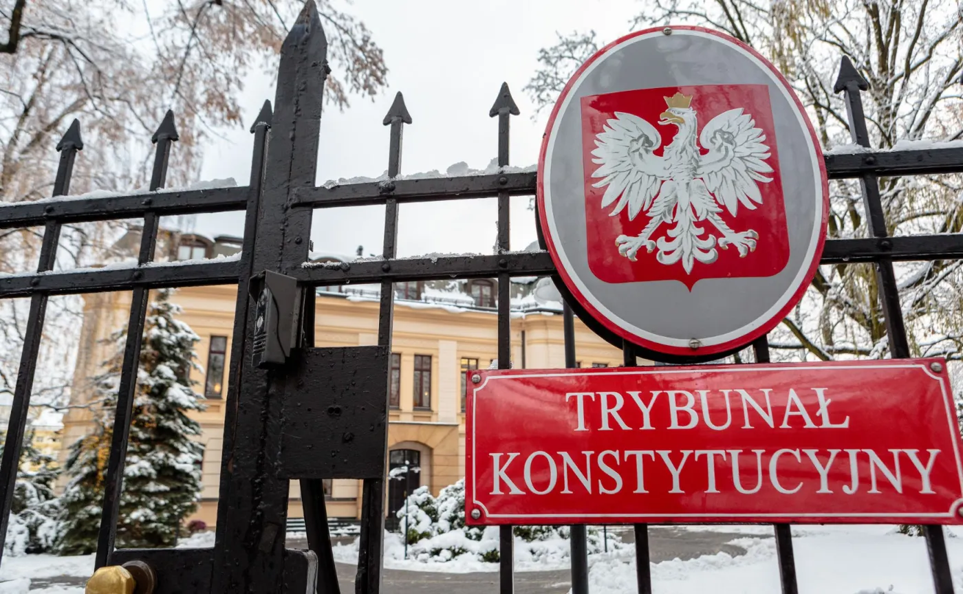 PO-KO: Kontakty towarzyskie z politykami PiS dyskwalifikują Julię Przyłębską jako szefa TK
