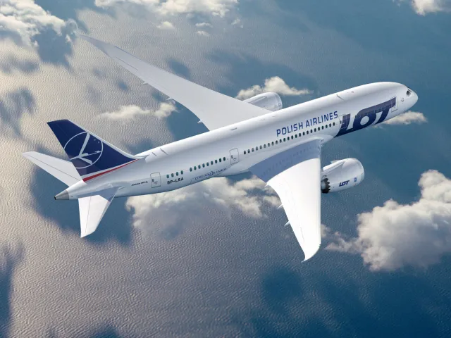 Sprzedaż biletów na pierwsze rejsy Dreamlinerem LOT-u rusza we wrześniu