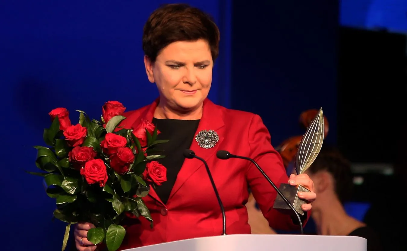 Szydło: Macron podważa filary UE. Uderza w swobodny przepływ osób i usług