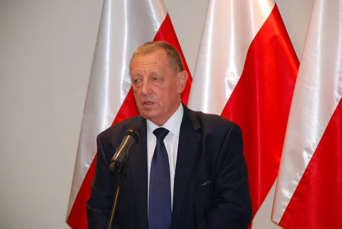 Szyszko blokuje budowę elektrowni atomowej. Jest sposób, by zmienił zdanie