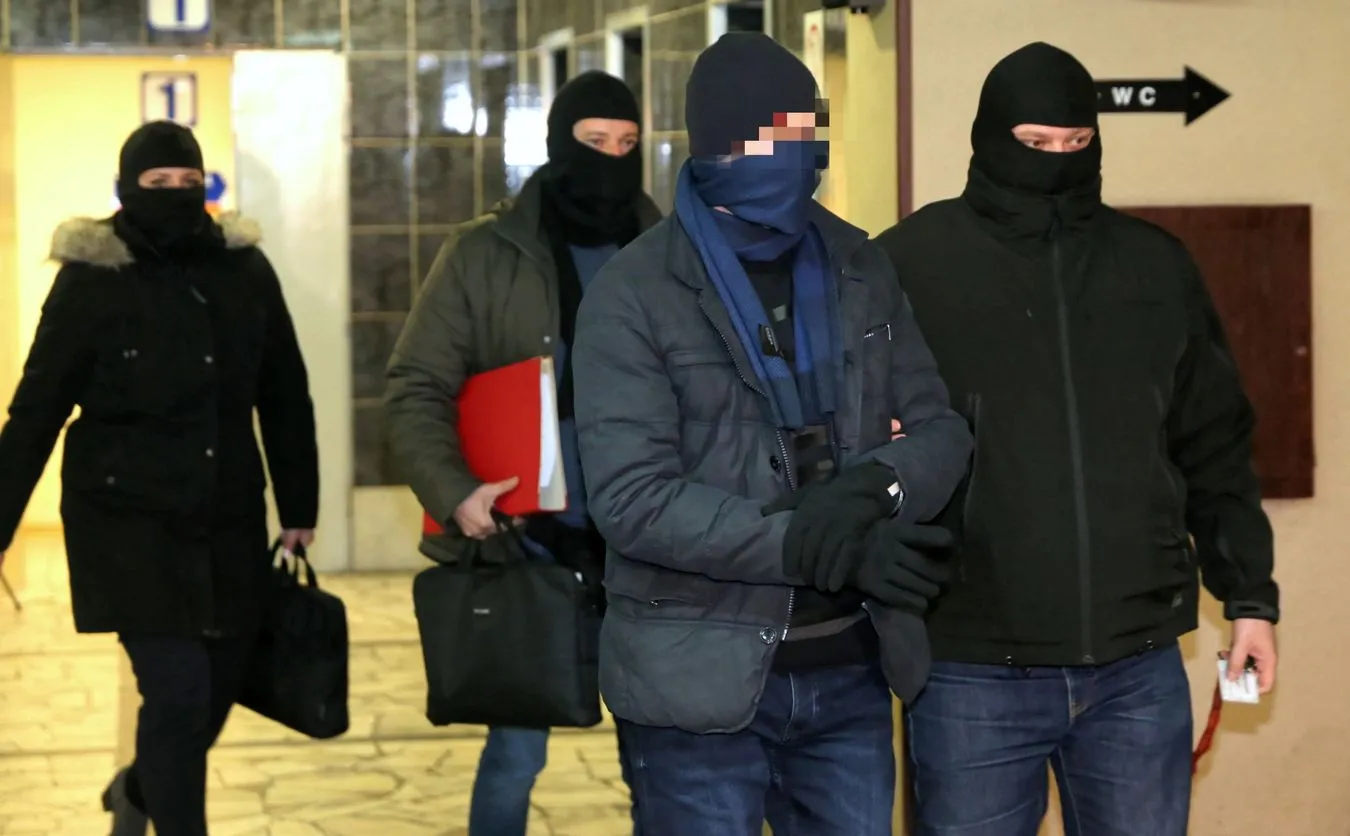 B. szef KNF aresztowany na dwa miesiące