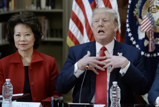 Twitter na stałe zablokował konto Trumpa. Na rządowym koncie napisał: "Nie zostaniemy uciszeni!"