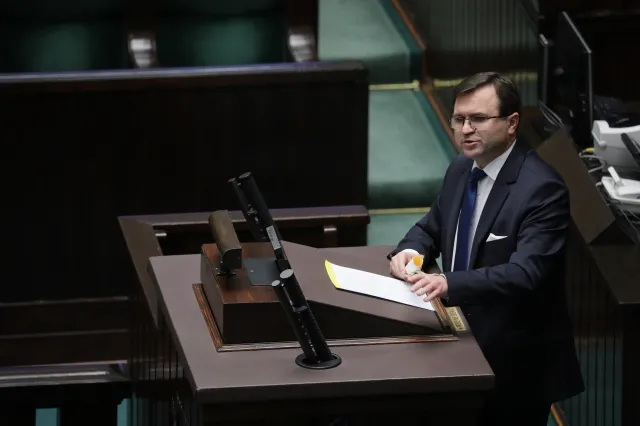 Poseł Zbigniew Girzyński zawieszony w prawach członka PiS