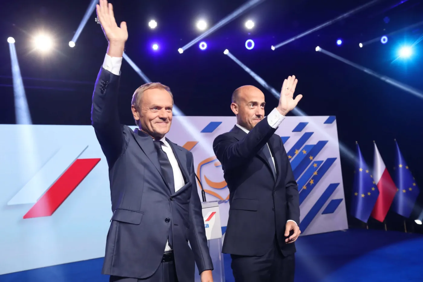 Tusk wraca do polskiej polityki: Od "to będzie trudny czas dla PiS-owskiej szajki" po "niepokoi stan emocjonalny p.Tuska" [KOMENTARZE]