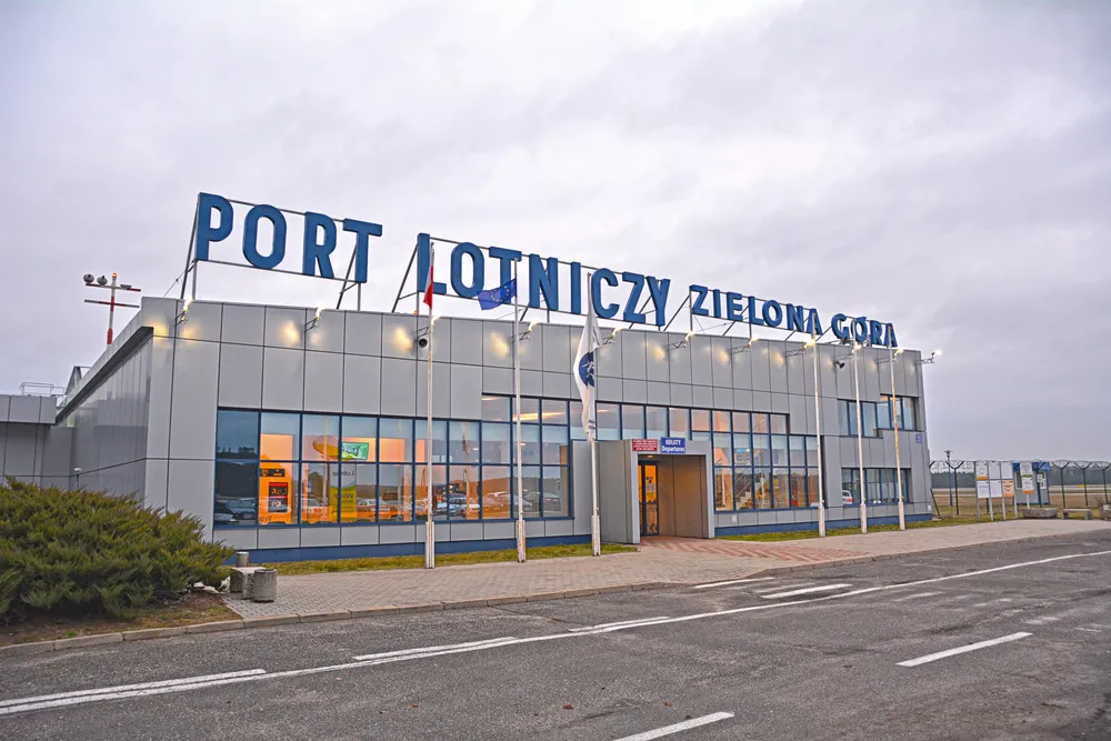 Lubuskie gotowe płacić za prestiż. 12 mln dla LOT-u za regularne połączenia
