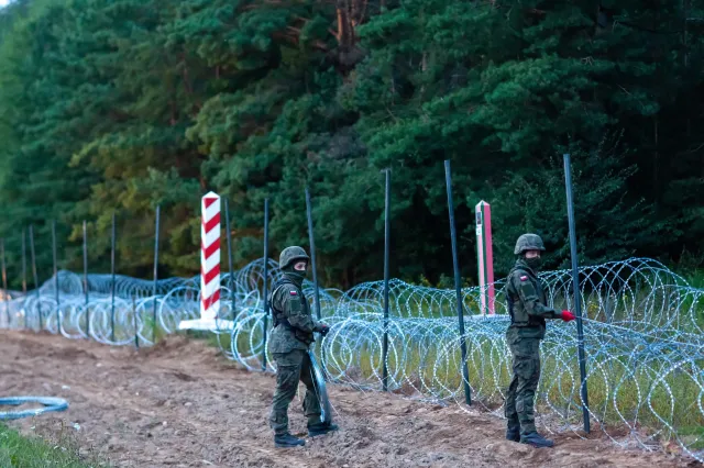 Na granicy polsko-białoruskiej powstało już prawie 15 kilometrów ogrodzenia
